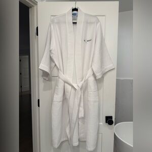 Puma White Waffle Bathrobe o/s